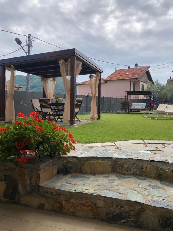Casa Ginni Con Piscina E Giardino Caravonica Exterior photo